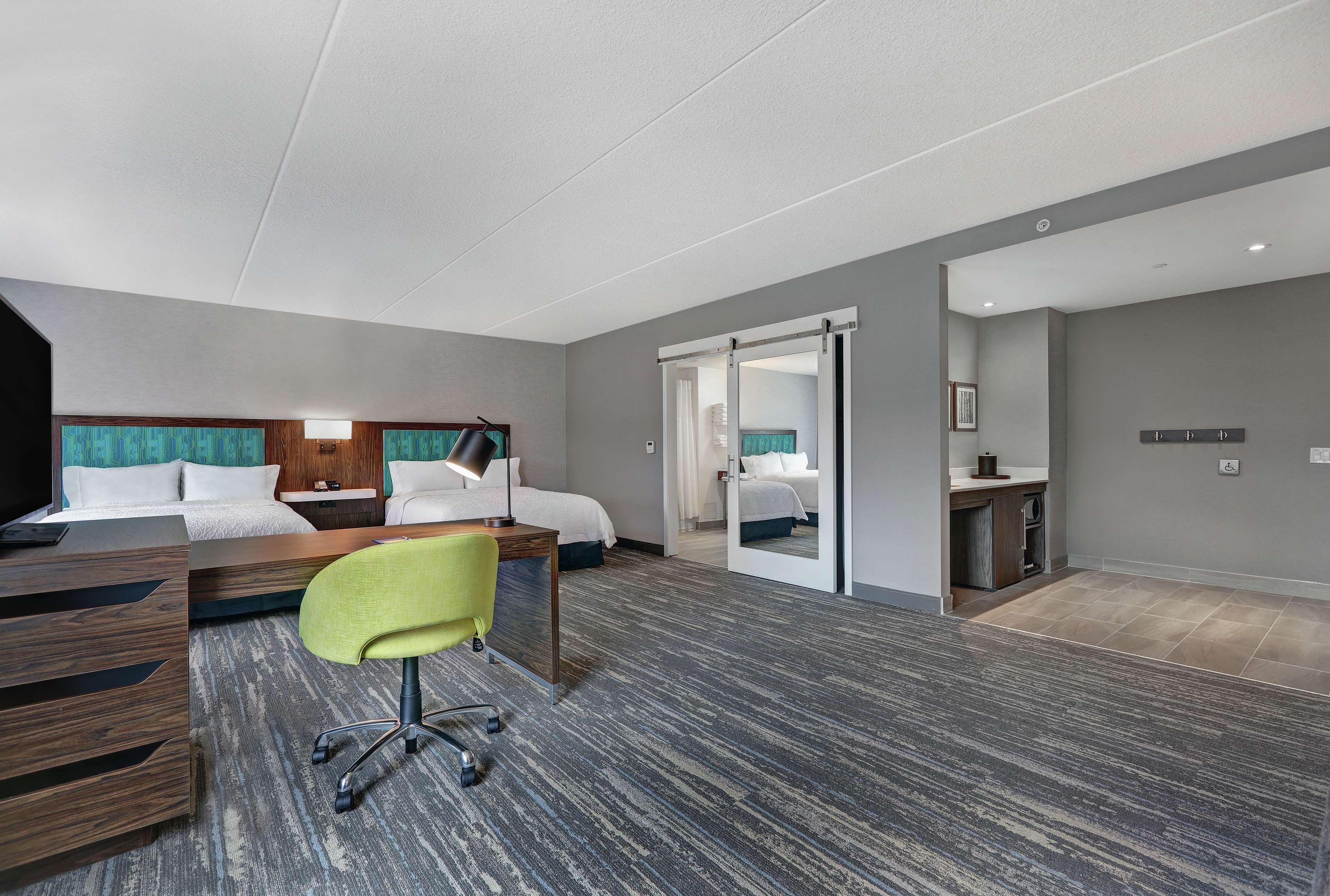 Hampton Inn 피터버러 외부 사진